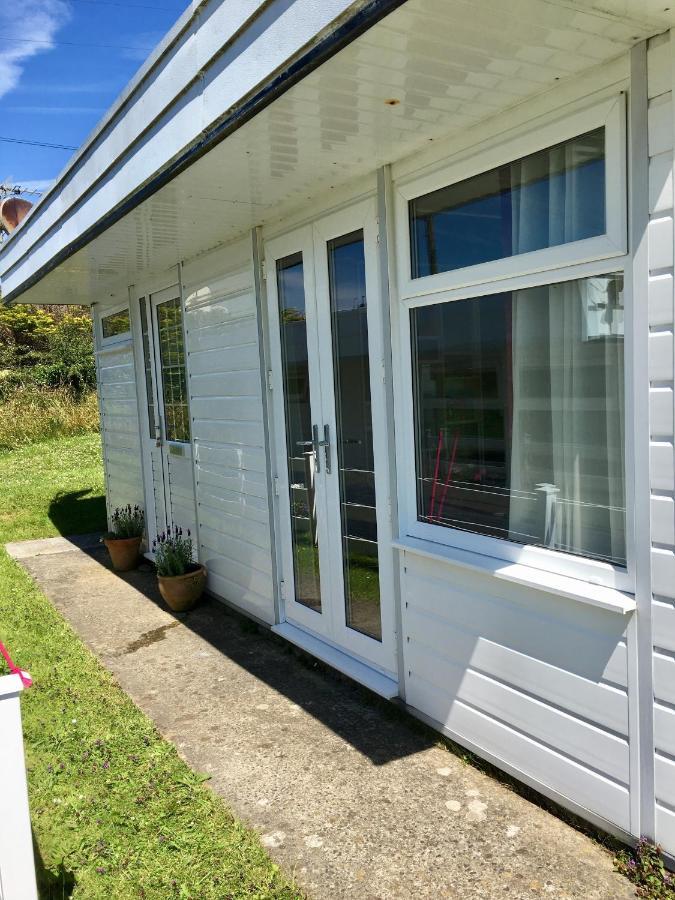 Coastal Cabin Chalet Roch エクステリア 写真