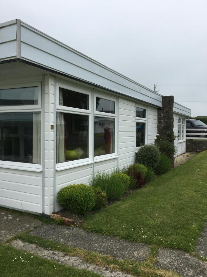 Coastal Cabin Chalet Roch エクステリア 写真
