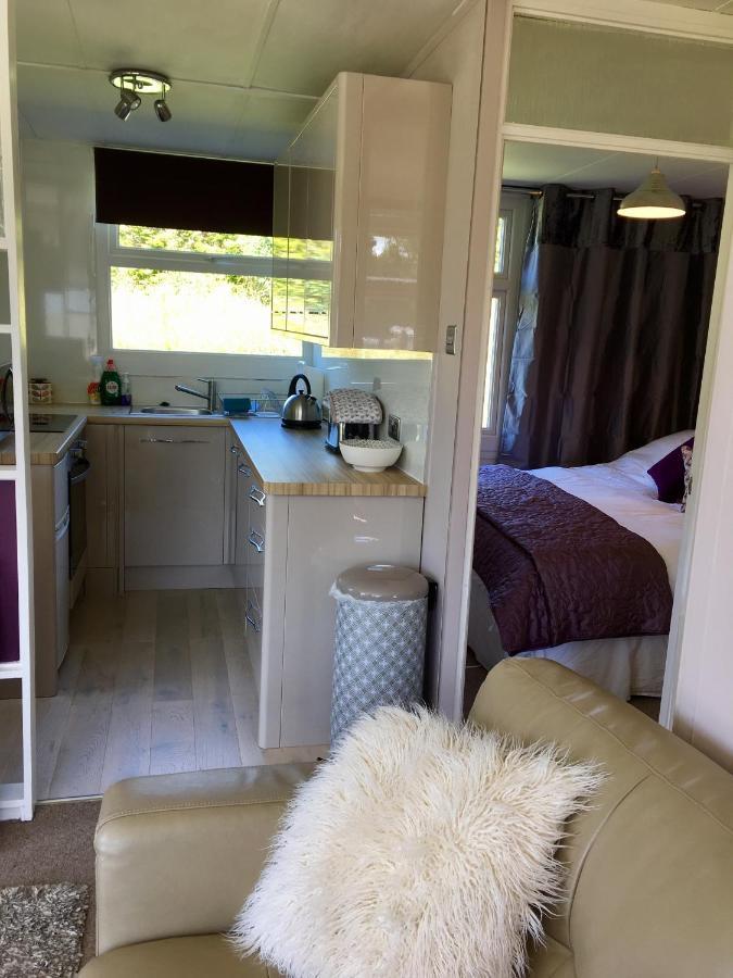 Coastal Cabin Chalet Roch エクステリア 写真
