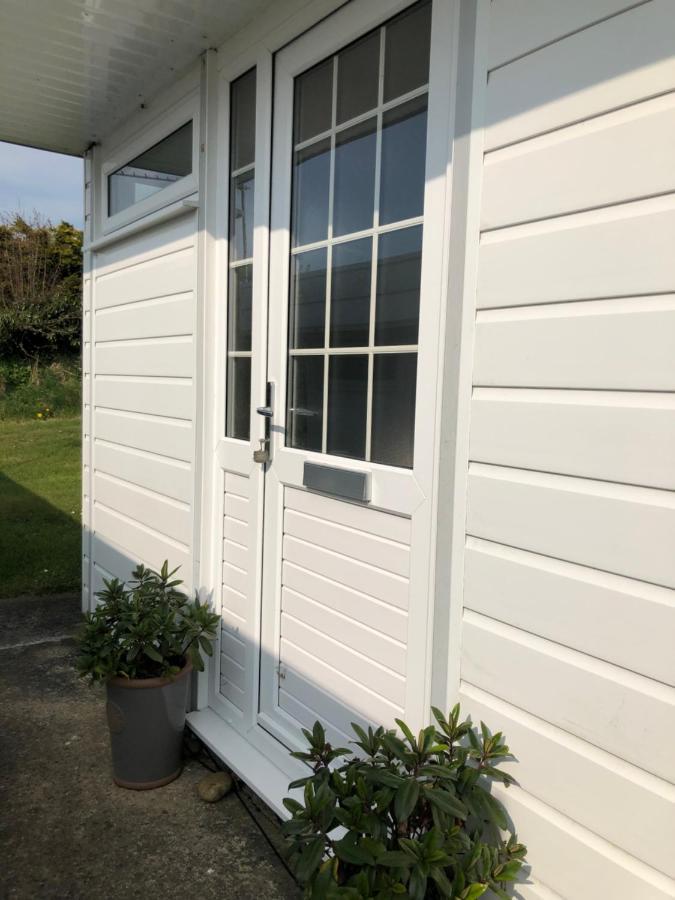 Coastal Cabin Chalet Roch エクステリア 写真